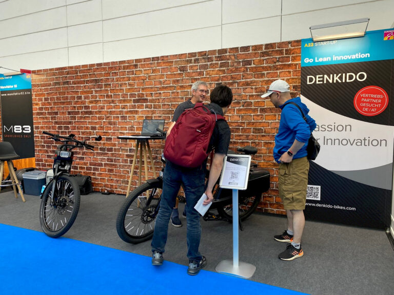 besucher stand eurobike neuvorstellung 2